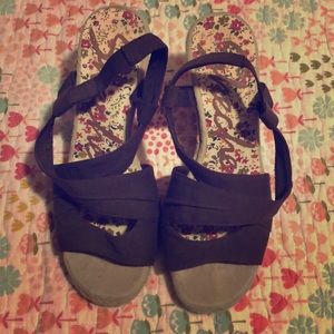 Brown wedges